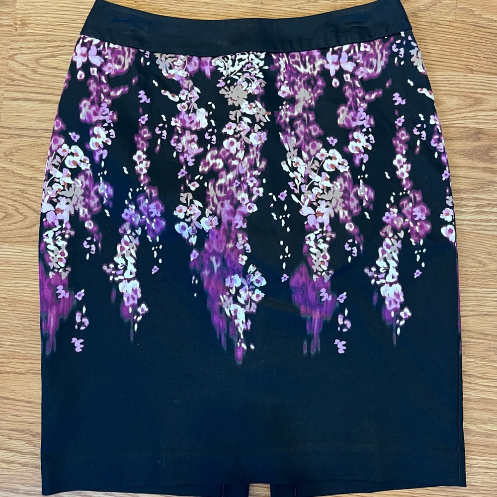 Worthington Black and Purple Floral Pencil Skirt